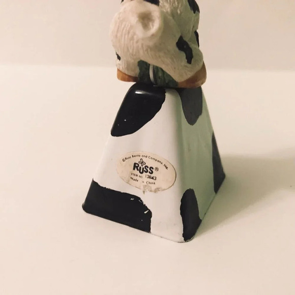 Vintage Russ Cow Figurine On A Bell 4 Inch  Tall Figure Flaw - Picture 9 of 15